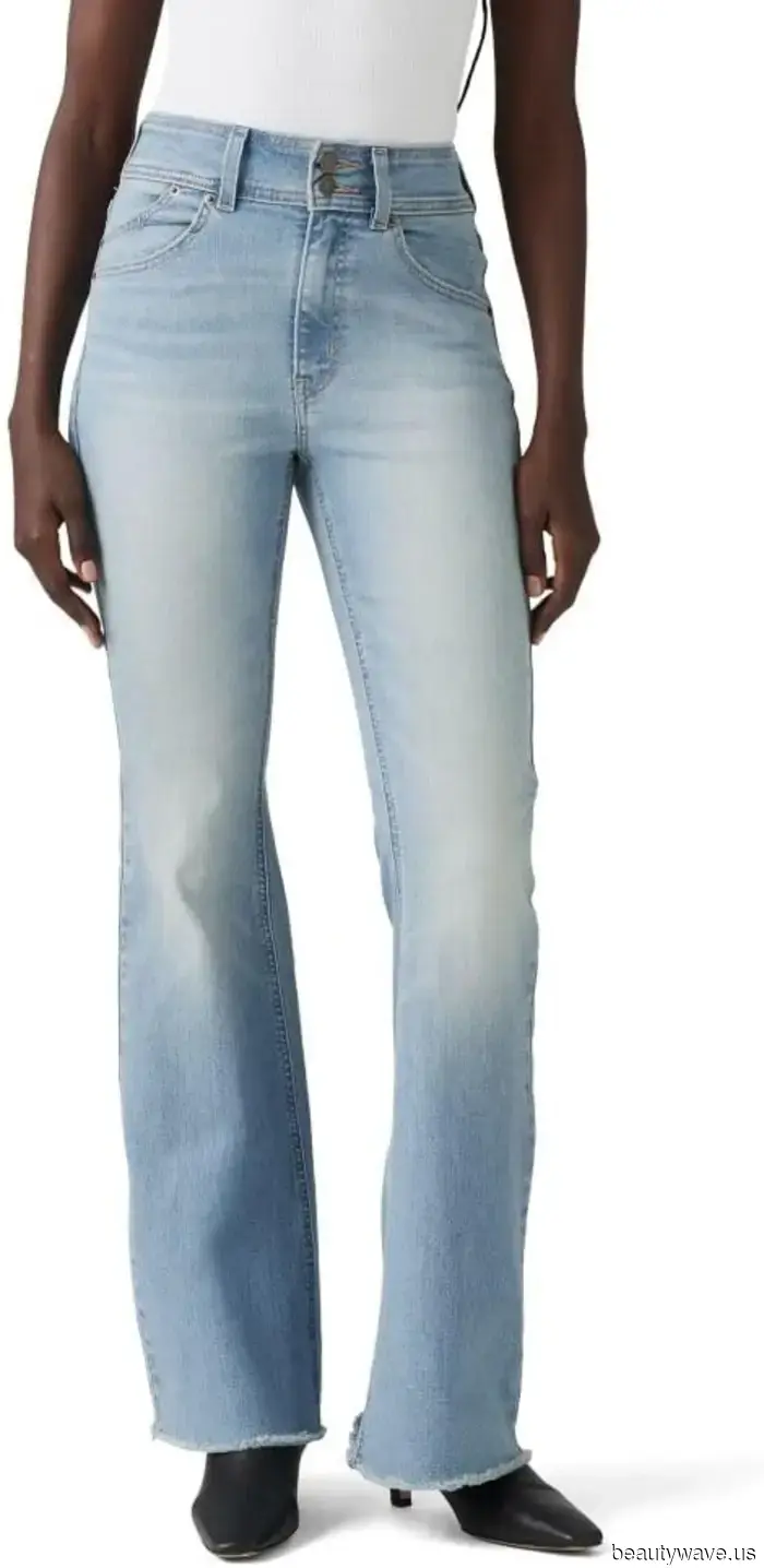 Just so you’re aware, these are the cult-favorite jeans approved by Hailey Bieber that every celebrity is sporting.