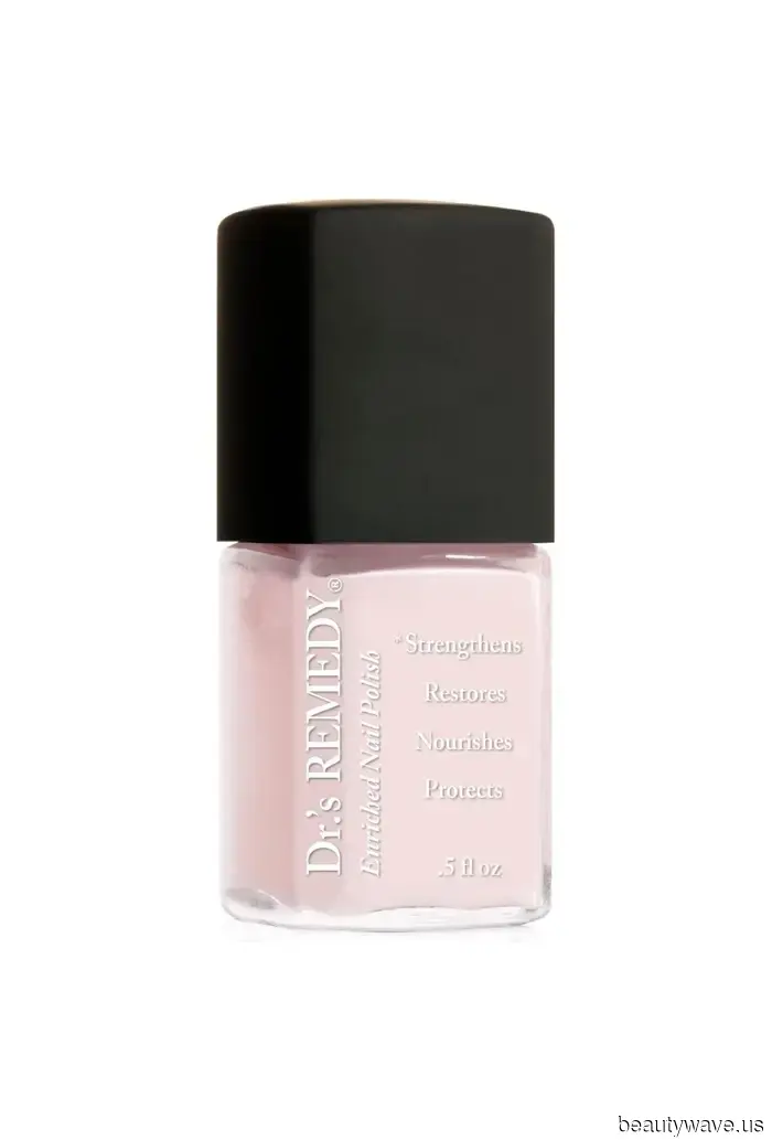 From Soft Petals to Moist Grass Blades—April's Popular Nail Shades Capture the Essence of Spring Foliage