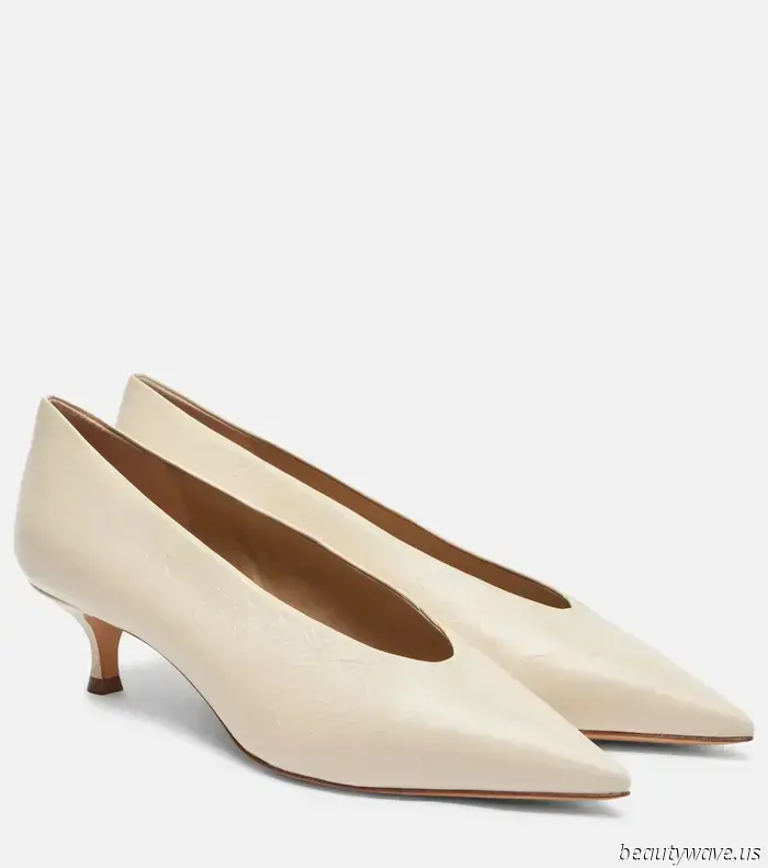 Attention: This Stylish Shoe Trend Will Take Over Sandals in Just 3 Weeks.