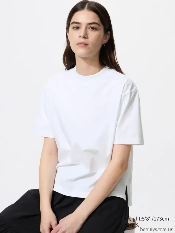 I’ve been organizing a trip to Greece—here are the 5 outfits I’ll be bringing along.