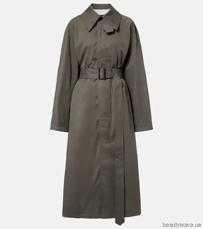 The hot trend that's quickly selling out everywhere is the trendiest option to pair with white jeans right now.