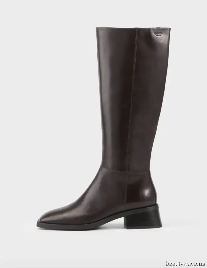 French women are experts in choosing stylish shoes—here are six autumn styles they are already sporting.