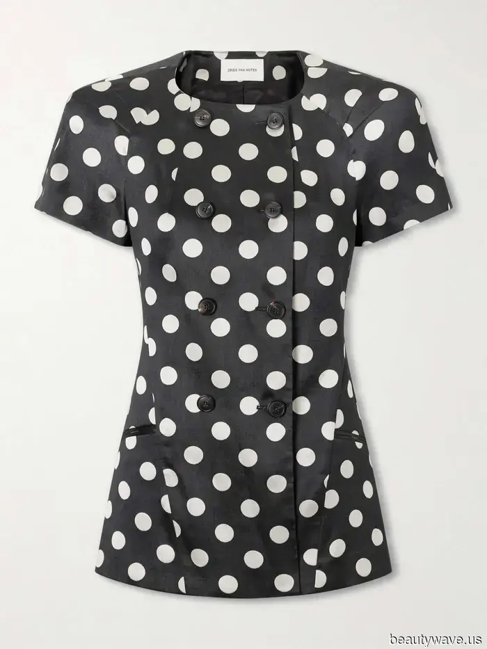 Apologies to My Denim Jacket—Fashion Enthusiasts Everywhere Are Opting for This Trending Spring Style Instead.