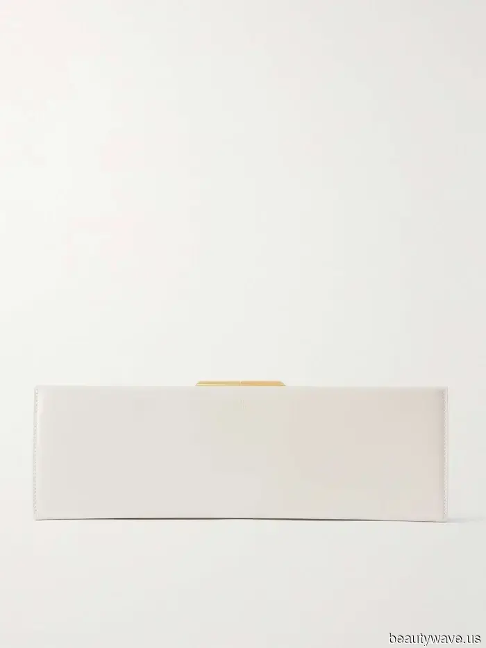 The Stylish Bag Color Women With Great Taste Are Opting for This Summer Instead of Navy or Brown