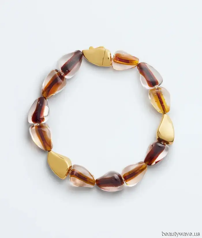 Trust Me, I'm a Fashion Editor—Here Are the Designer Accessory Trends Worth Investing In for Spring 2026.