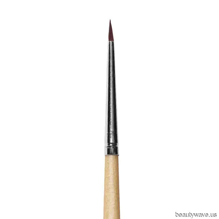 Apologies, Polka Dots; this is the even more stylish nail art design I'm saving for fall.