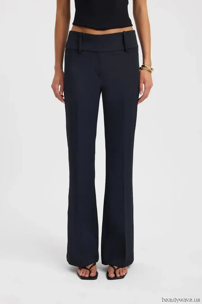 Avoiding High-Waisted Jeans: Here's the Stylish Method to Pair a Cropped Jacket for Spring 2026.