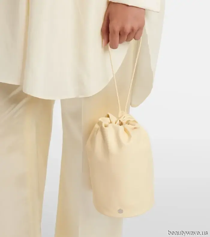 Face the Facts: These 8 Bag Trends Became Outdated in 2025