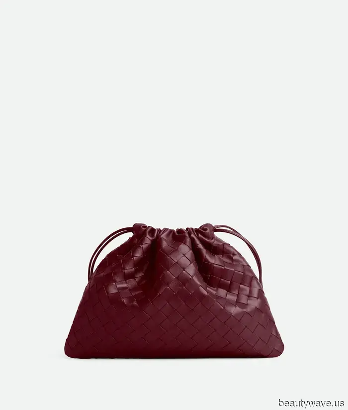 50 Jahre später bleibt das charakteristische Geflecht von Bottega Veneta unerreicht.