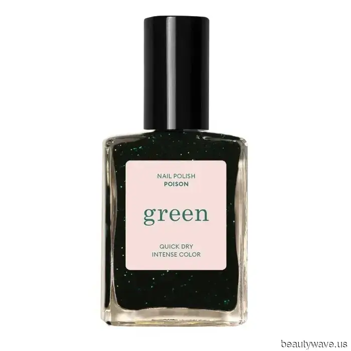 15 Dark Academia-Inspired Nail Designs That Bring to Mind Dusty Leather Volumes, Hidden Societies, and Multiple Plaid Patterns