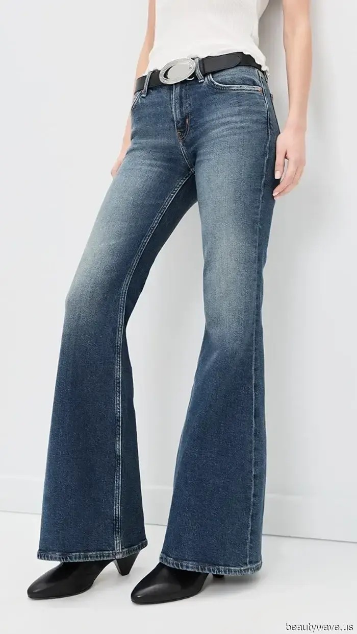 Il modo di indossare i jeans bootcut nel 2026 non include effettivamente stivali.
