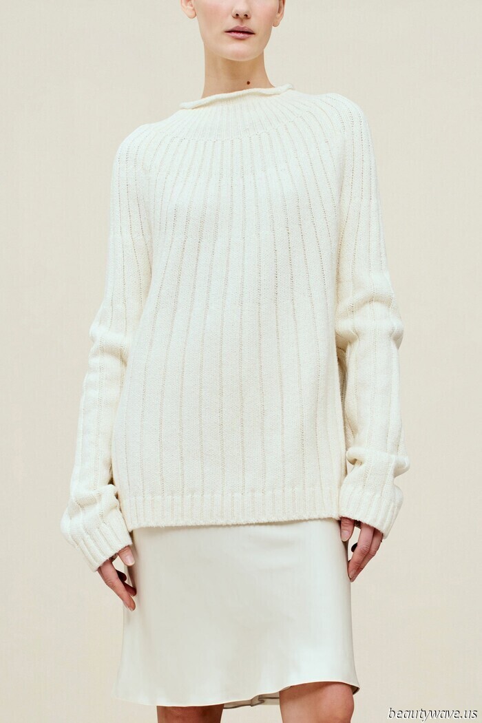 Chic women in Marseille and Cadaqués replace their cashmere sweaters with this lighter alternative every summer.