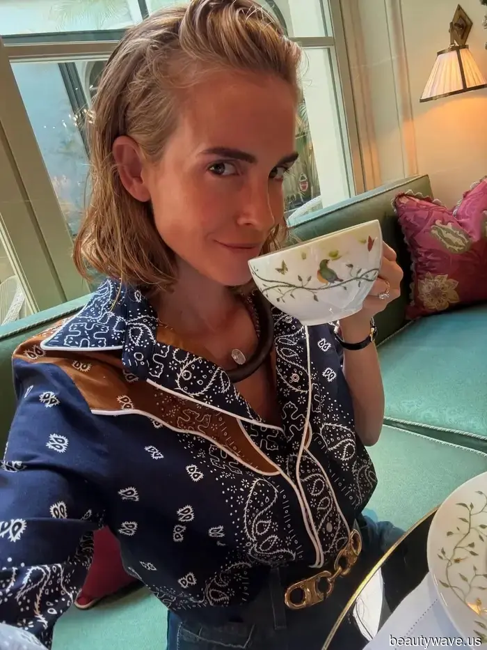 Der urlaubsbereite Druck, der in dieser Saison leise die Kleiderschränke der Modeleute erobert.