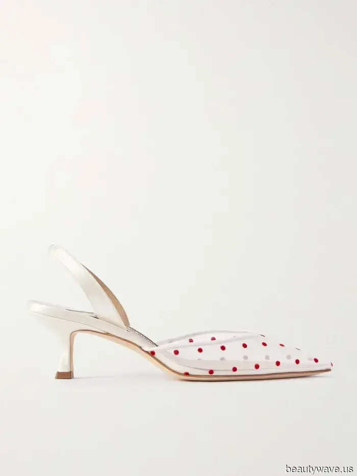 Si quieres refrescar tu colección de zapatos, comienza con estas 33 zapatillas, tacones de gato y planos.