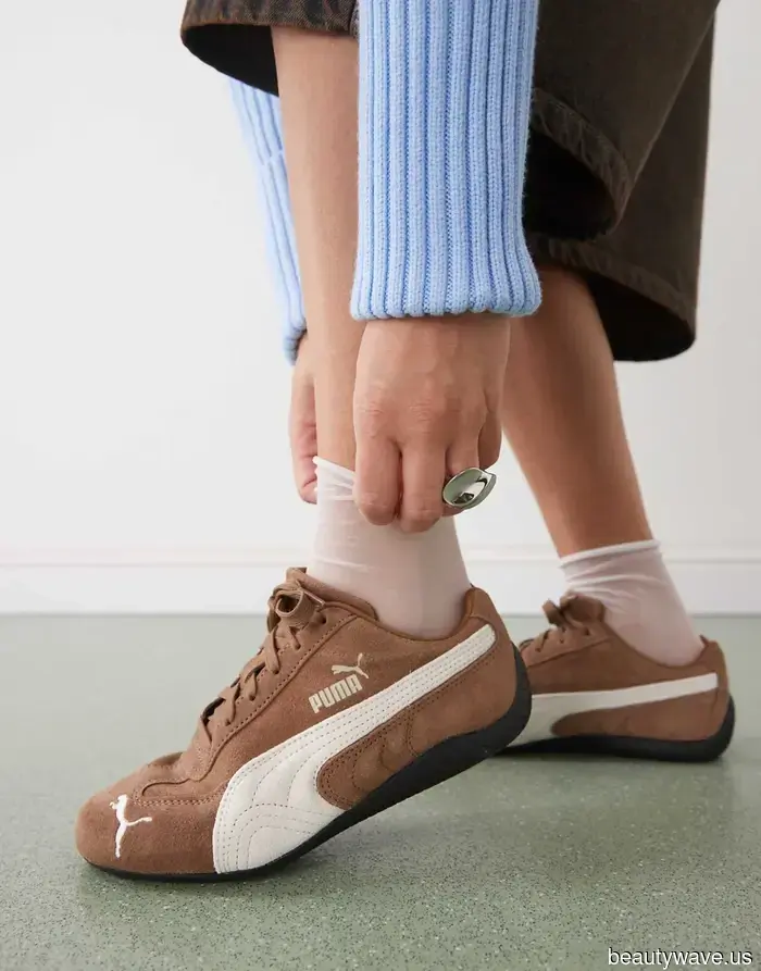 It's a fact: Everyone with a sense of style is currently sporting outfits that include this trending sneaker color.