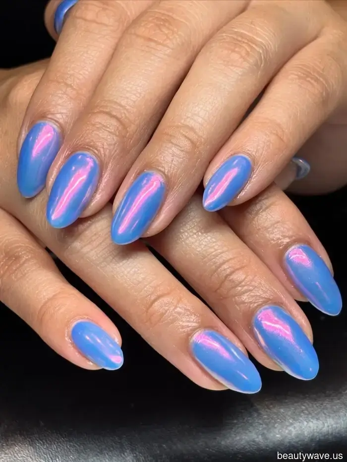 It's Official: This Is the Most Stylish Way to Sport Short Nails.