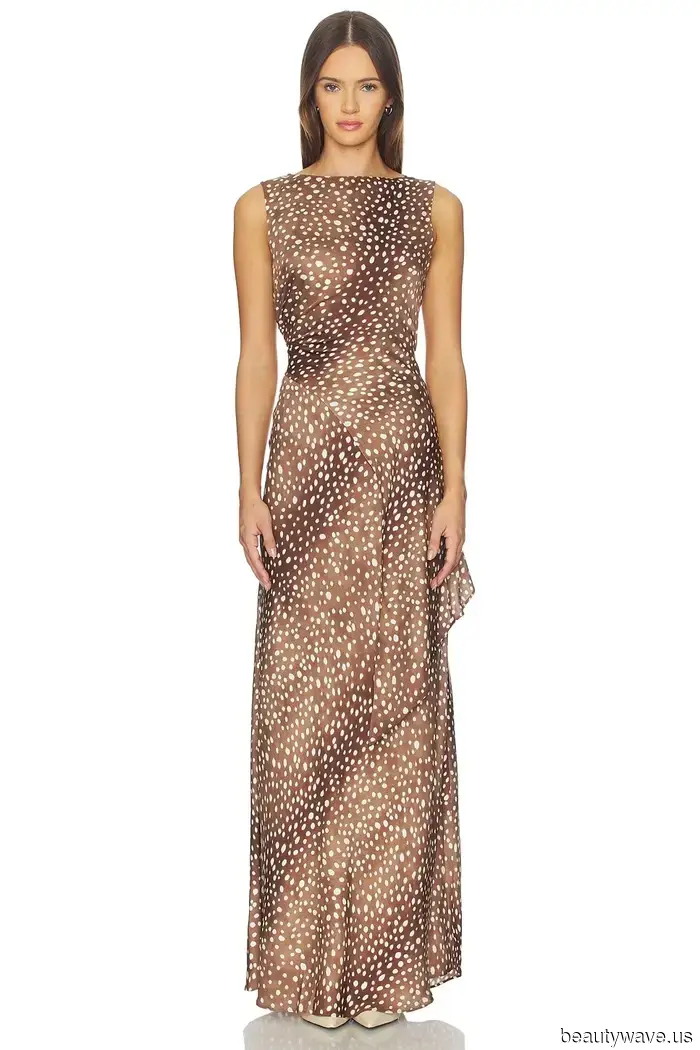 Sofia Richie Grainge está embarazada, y compartió la noticia con la chaqueta SRG que sé que se agotará primero.