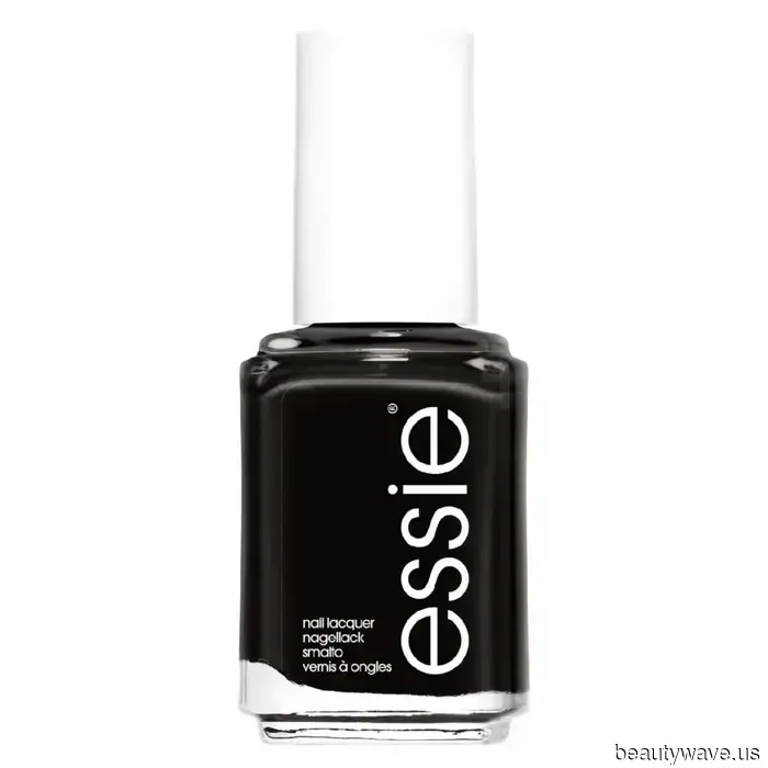 Da Onice a Bianco Latte, Questi Sono i 7 Migliori Colori di Unghie per Toni di Pelle Scura