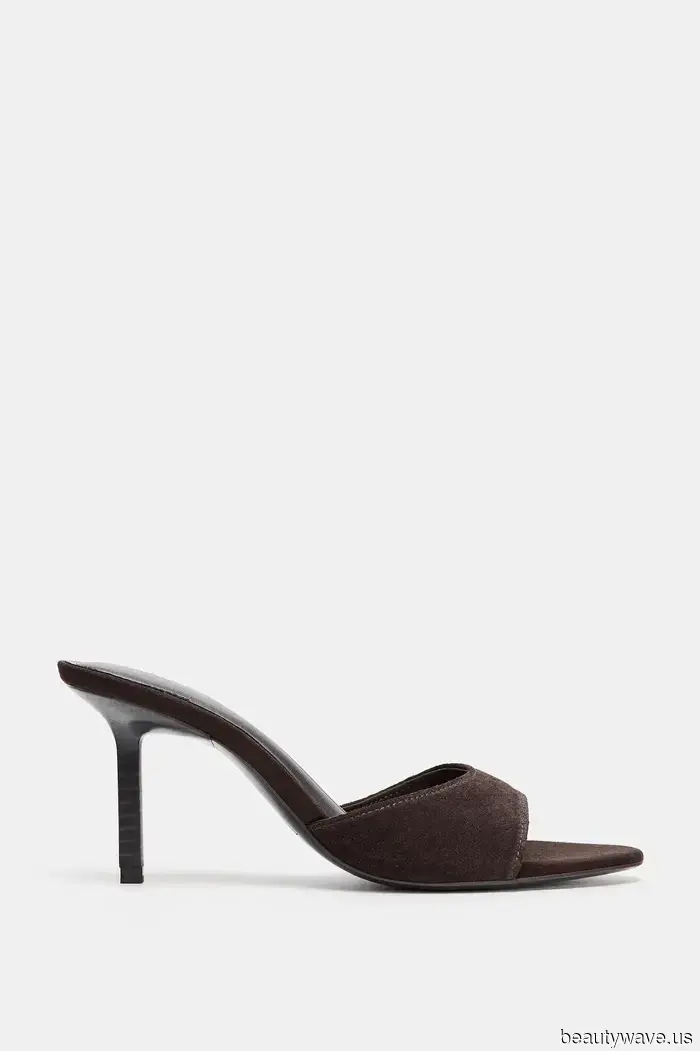 Se lo sai, lo sai: questo colore di scarpe anti-nero sta meglio con i jeans e una borsa nera.