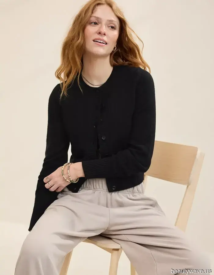 Cualquiera puede usar un cárdigan, pero solo las personas de moda los usan así *como este*