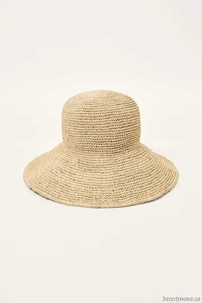 I'm going to Mallorca and Ibiza—these 30 Zara items will be the foundation of my wardrobe.