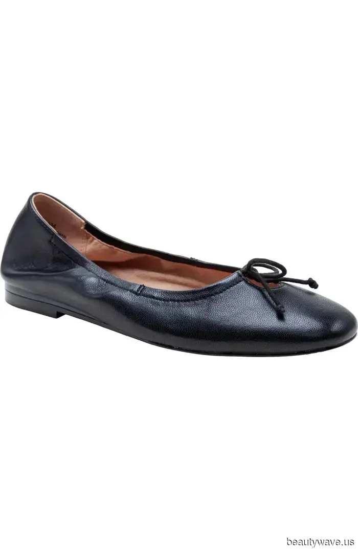 All the Trendiest Ballet Flat Looks Share *This* Similarity for Fall.