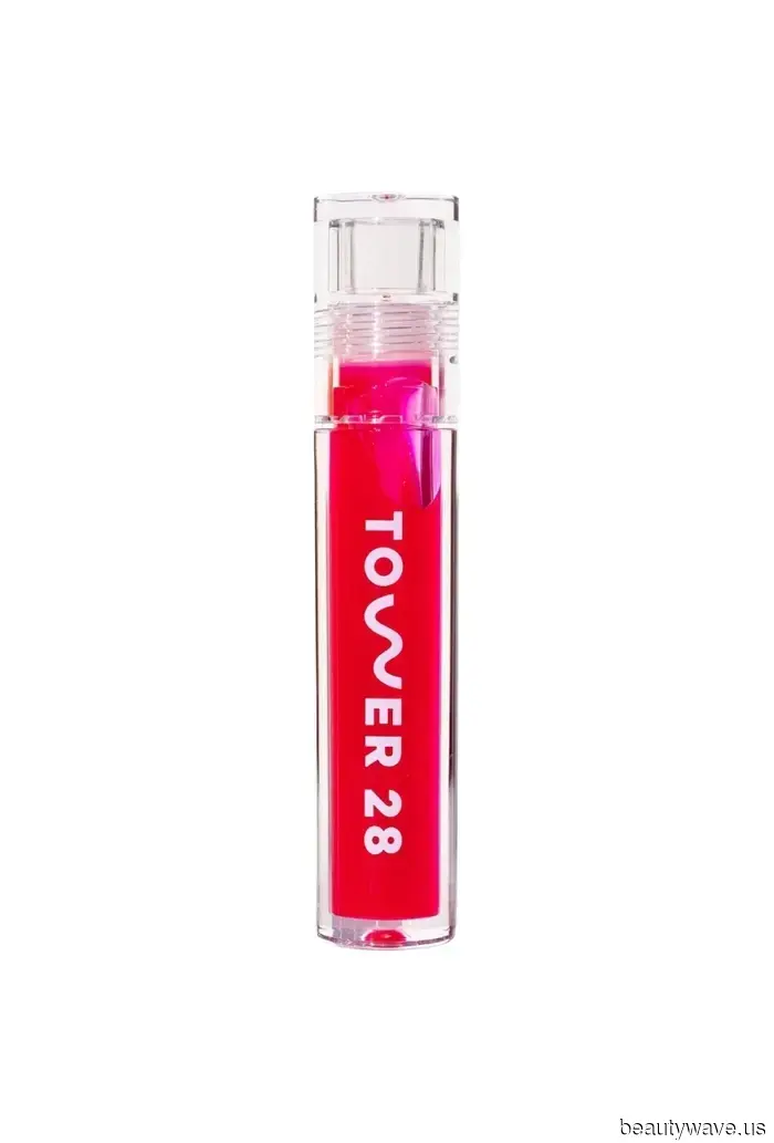 According to Beauty Tastemakers, the ideal fall lip combinations should be toasted, rich, and perfectly spiced—here are four top selections.