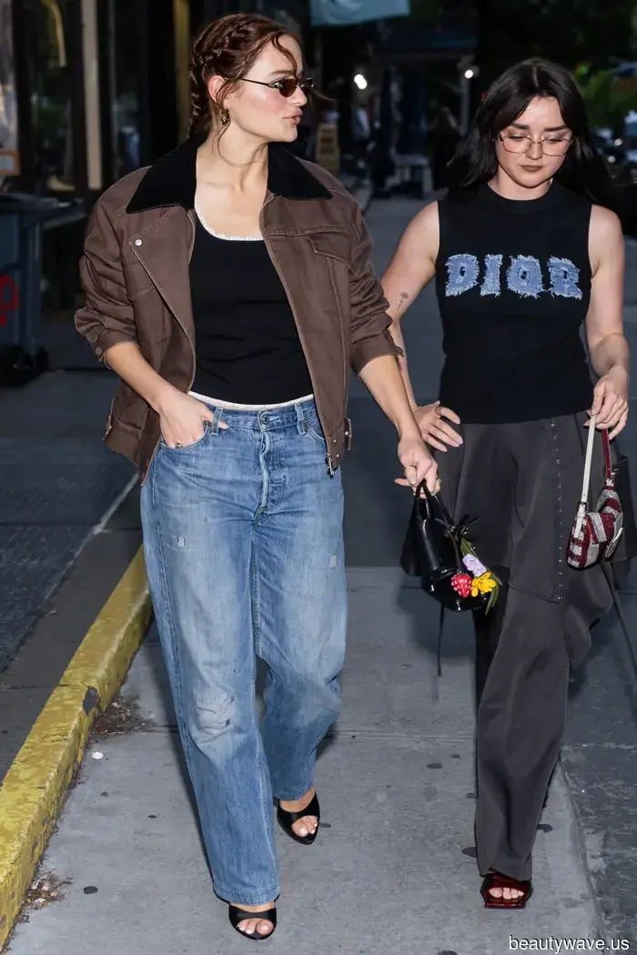 Si quieres lucir elegante y sofisticada este otoño, usa jeans con esto y esto.