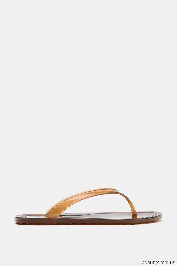 Believe me: Jeans, skirts, and shorts always appear more luxurious when paired with these flip-flops.