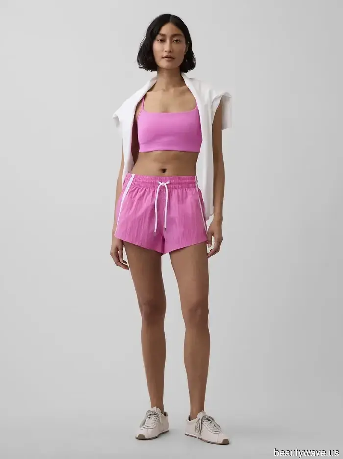 Parisian It Girls Concur: These Are the Micro-Trends That Are Significant This Summer