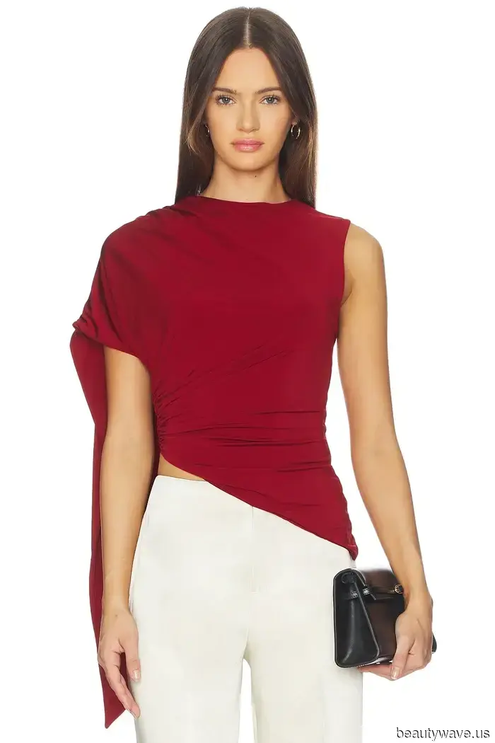 Sofia Richie Grainge está embarazada, y compartió la noticia con la chaqueta SRG que sé que se agotará primero.