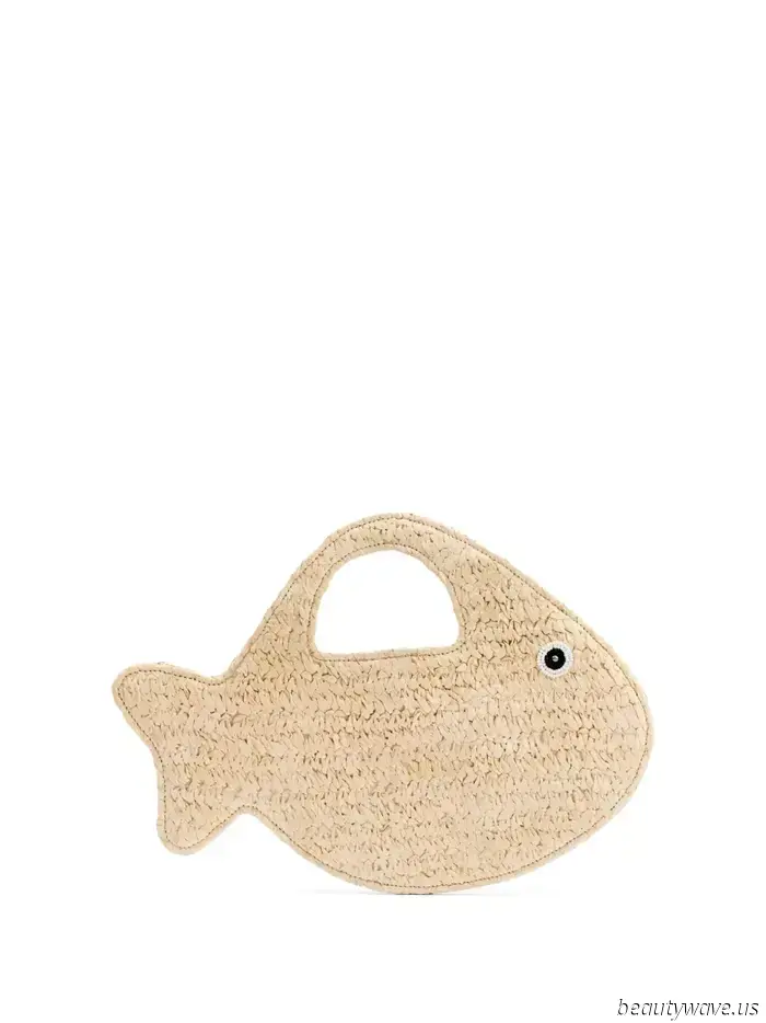 In case you missed it, it's a Sardine Girl Summer! Here are the most stylish pieces to help you embrace the trend.