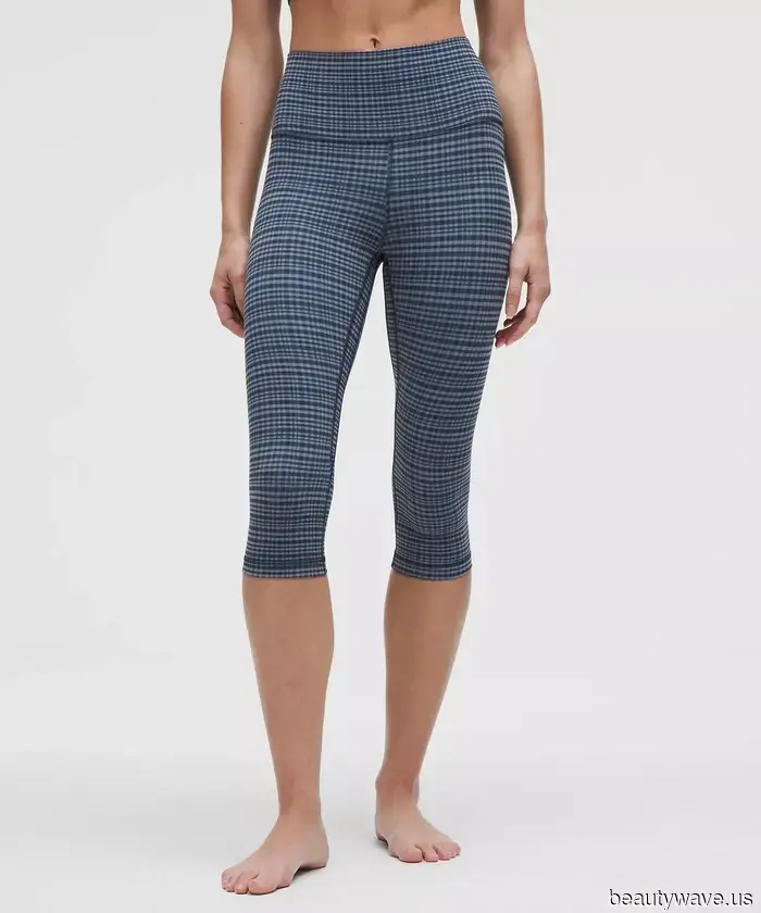 Bella Hadid sported the season's must-have legging trend paired with the flats that everyone has been purchasing this year.