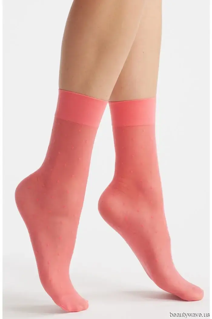 Predicción: Cada chica It llevará este accesorio con tacones para octubre.