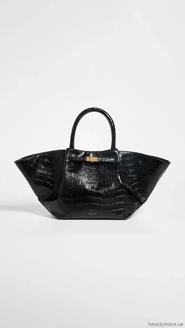 Move Over, Suede: The Bag Trend for Fall 2025 That Will Make You Appear Wealthy and Sophisticated Has Arrived.