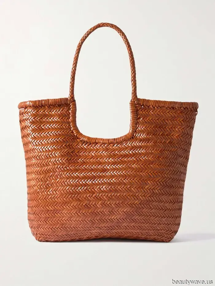 If you’re purchasing a woven bag this summer, opt for this sophisticated, classic design.