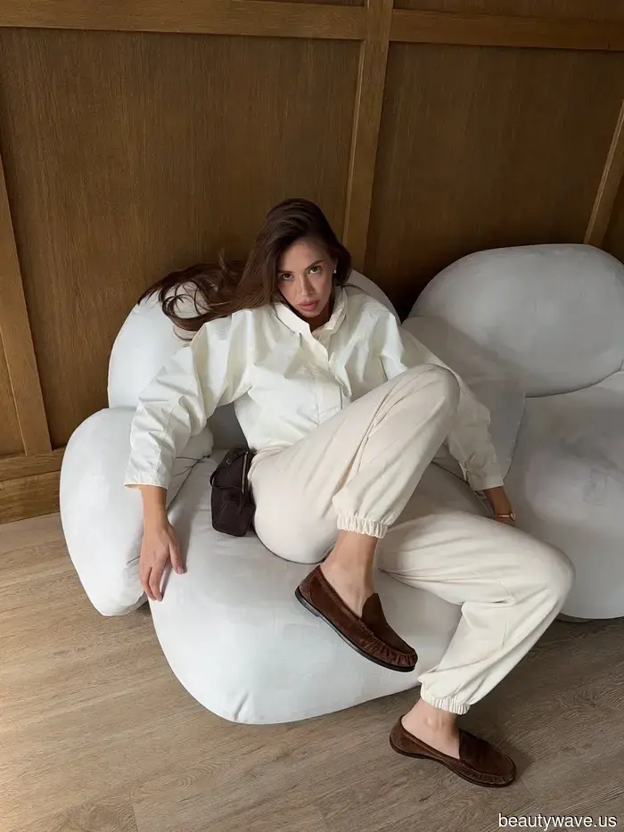 I’m noticing this subtly stylish flat-shoe trend being paired with outfits all over the place this fall.