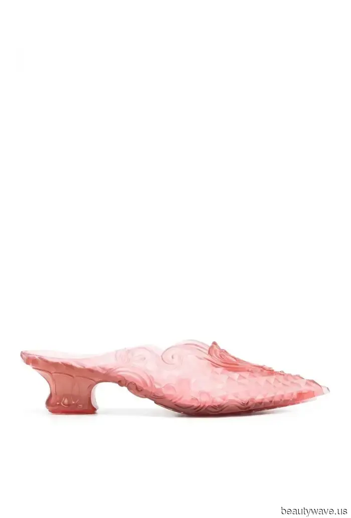 Modeleute können von diesem trendigen, umstrittenen Schuh nicht genug bekommen.