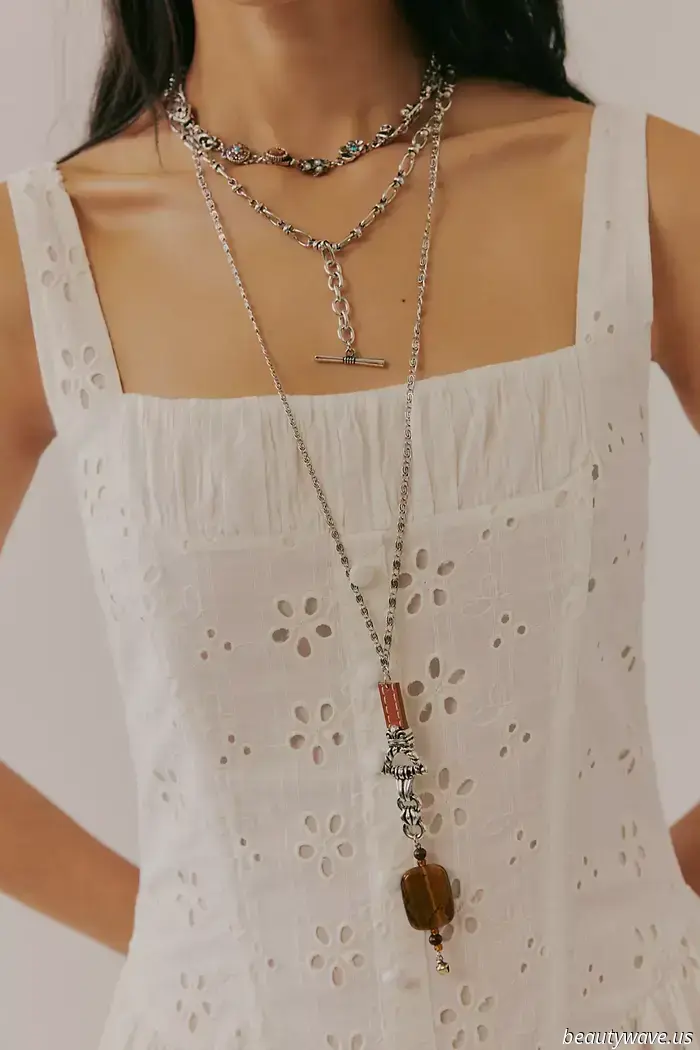 Out of the blue, everyone in the fashion world is sporting this jewelry trend—I recently discovered the most stylish option for less than $100.