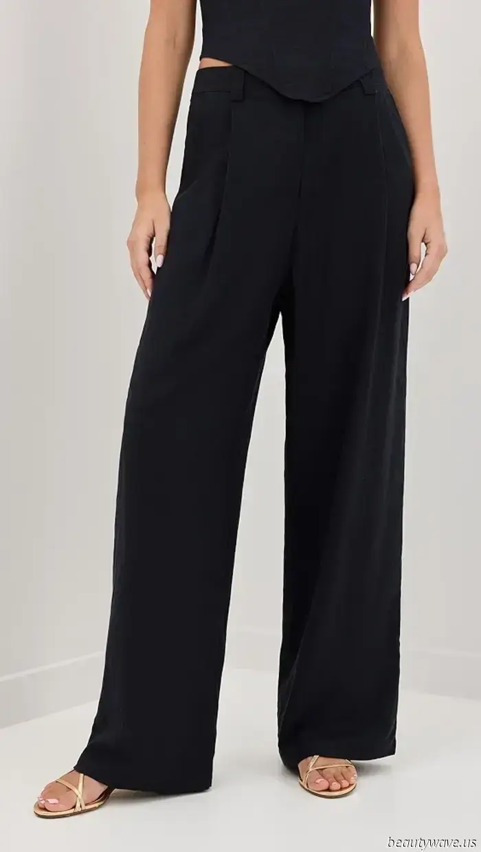 This pant style paired with flip-flops forms the most stylish combination we've encountered all summer.