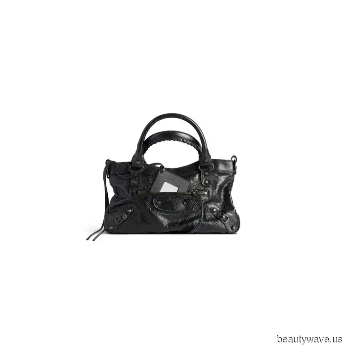 Whether You Love Them or Dislike Them, These 7 "Controversial" Trends from the 2010s Are Making a Comeback in 2026