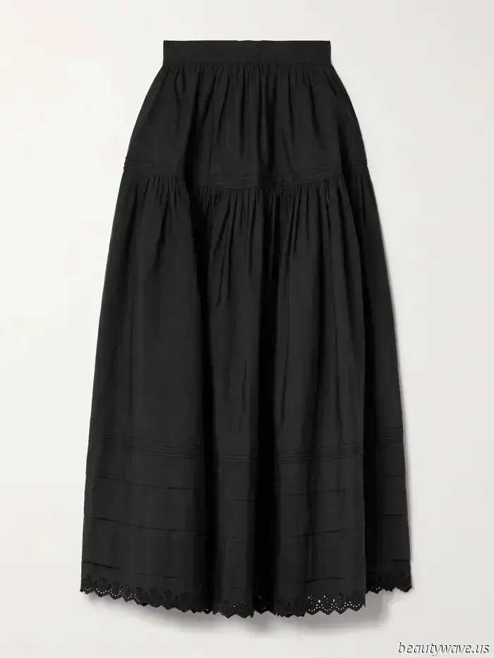 Jennifer Aniston Recently Sported the Skirt Trend That Enhances the Look of Flip Flops Significantly.