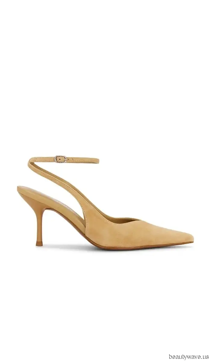 Blue jeans are perfectly fine, but for the fall, stylish individuals recognize that this debated denim trend appears more luxurious.