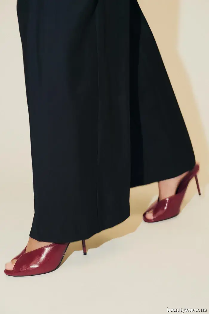 As a 26-year-old fashion writer, I noticed these five stylish summer 2025 trends for those over 50 that really caught my attention.