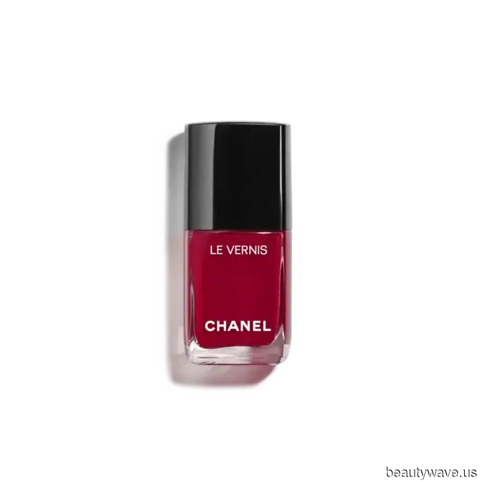 Chiamandolo: Queste manicure ispirate alle sirene di Chanel sono destinate a diventare virali
