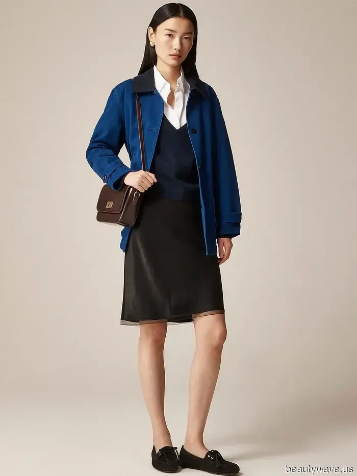 Entschuldigung, weiße Röcke&mdash;Zo&euml; Kravitz hat gerade das Alt 2025 getragen, das diesen Herbst überall in NYC sein wird.