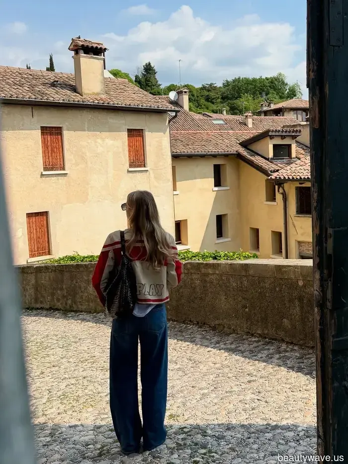 Все самые классные люди, на которых я подписан, только что купили эту новую осеннюю форму джинсов.