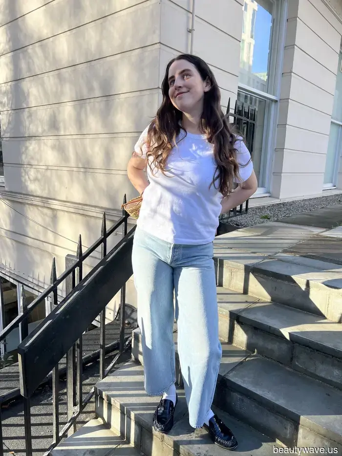 I Recently Tested the Jeans That Kendall, Hailey, and Bella All Recommend—Here Are My Genuine Impressions.