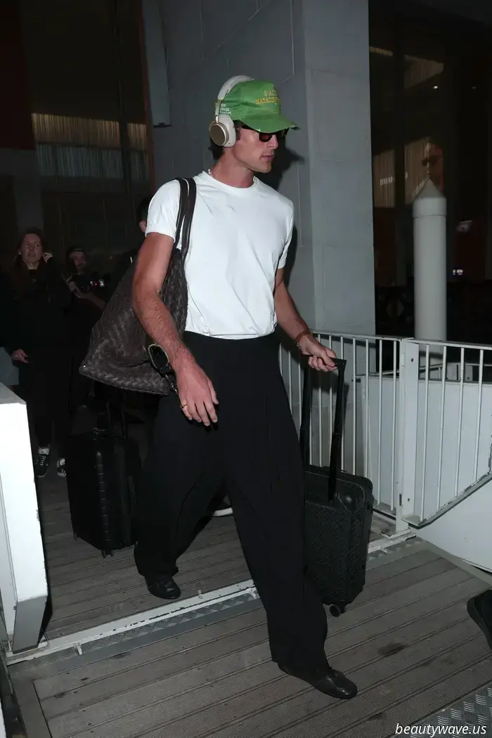 Jacob Elordi hat in Venedig gerade den Filmstar-Flughafen-Look wiederbelebt.