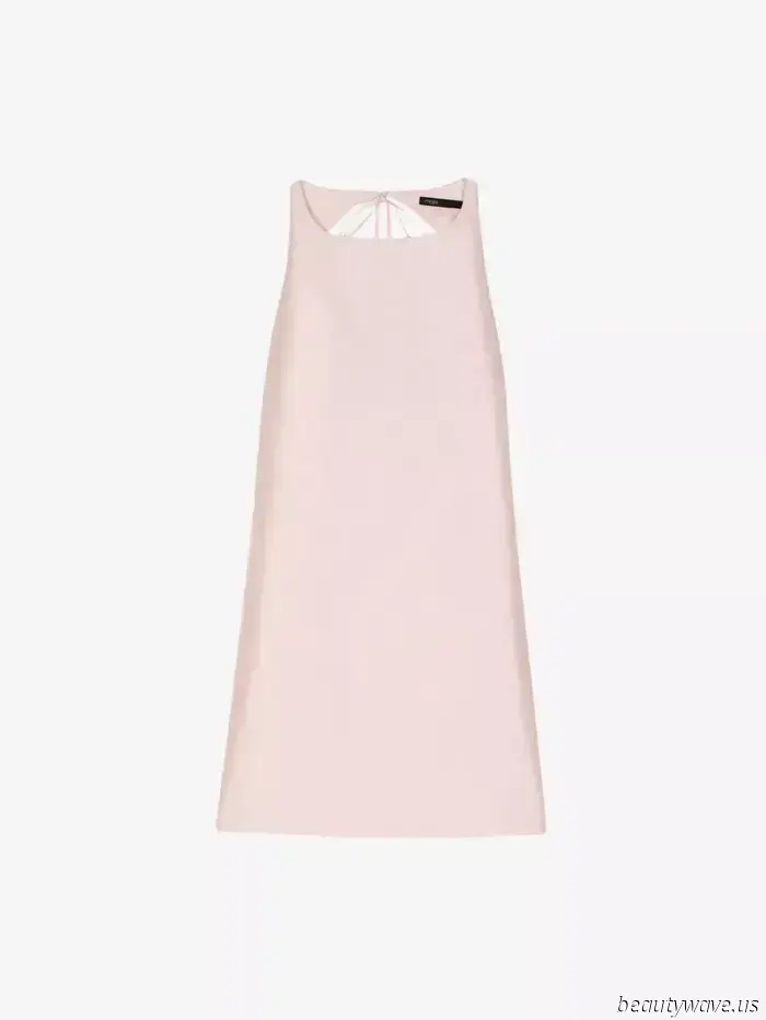 When fashion enthusiasts shy away from neutrals, they opt for this attractive dress color instead.